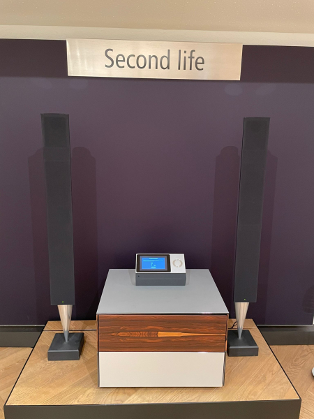 Bang & Olufsen Beolab 8000